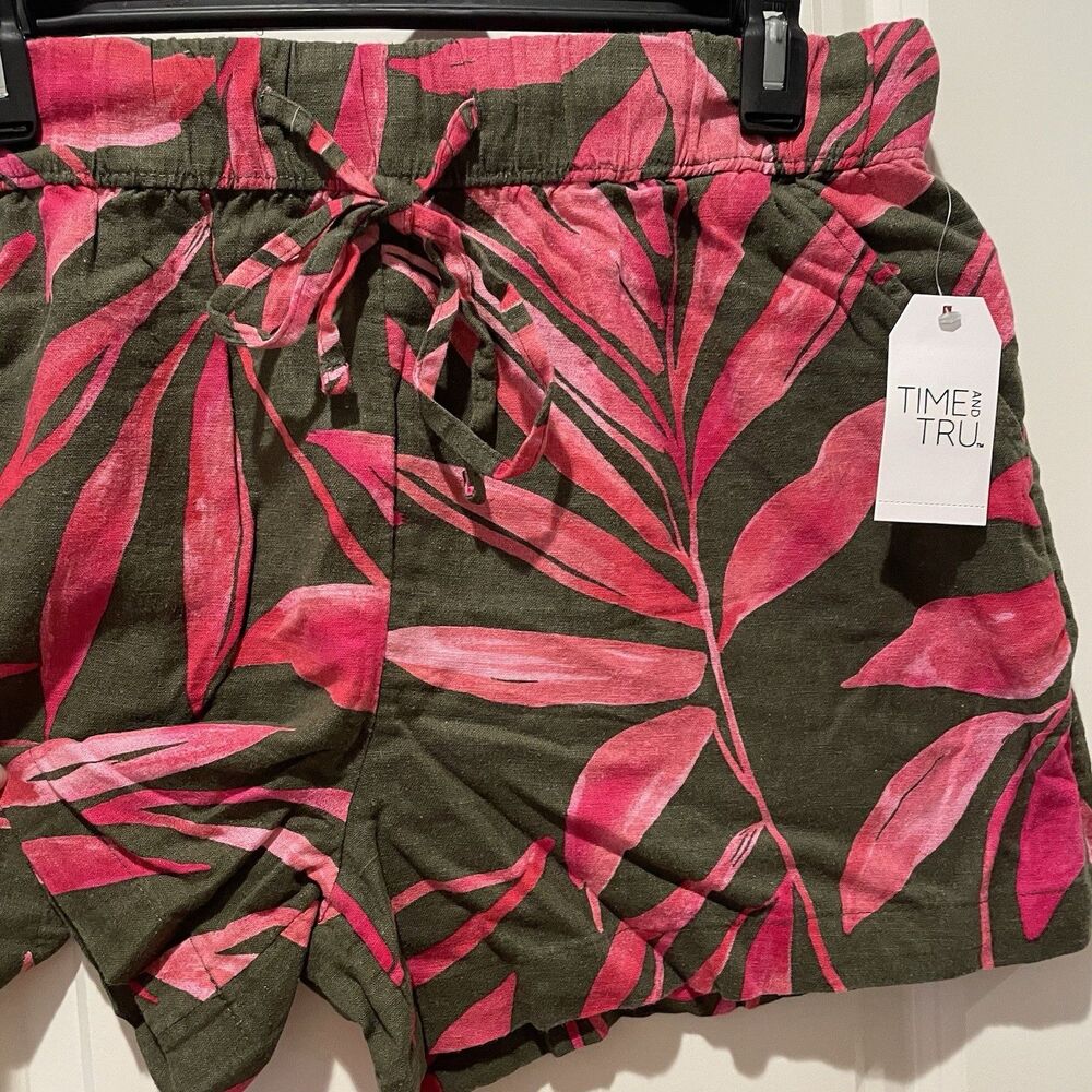 Time and True Women's Linen Blend Pull On Shorts with a Tropical Print M (8-10) - Picture 4 of 7